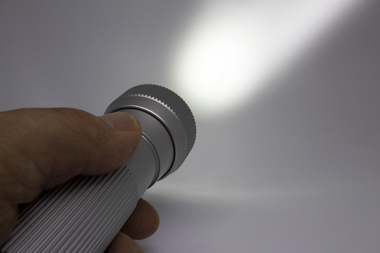Best Miniature LED Lights and Battery-Powered Lighting Kits for Model Builders in 2026