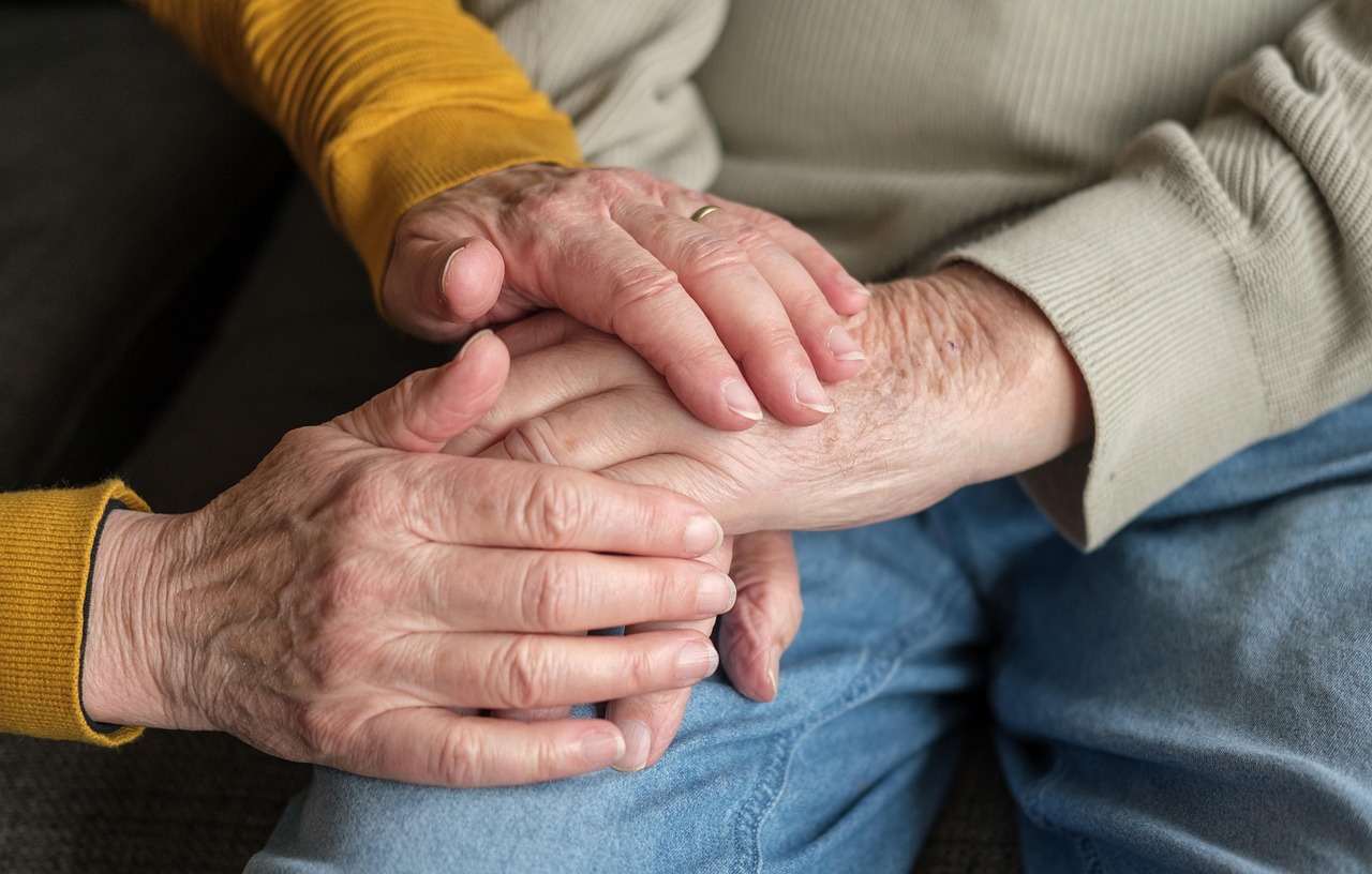 How to Find the Right Senior Home Care Provider in Los Angeles 2026