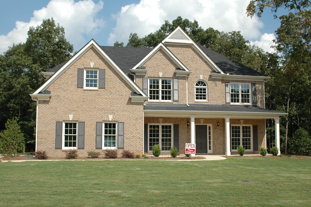 Considering Selling Your Luxury Property? Why High-End Real Estate Auction Companies Are Your Best Choice